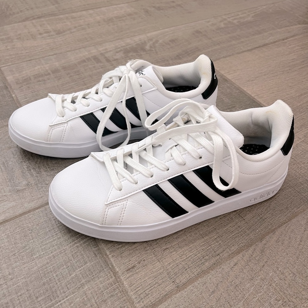 Woman’s Adidas Grand Court Classic White Sneakers with Black Stripes Size 8